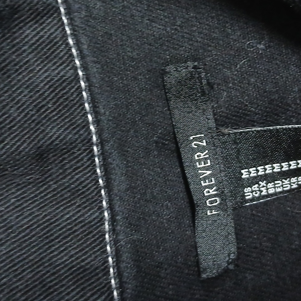Forever 21 Black Denim Jacket 'Thanks' Patch Size Medium - Picture 3 of 5